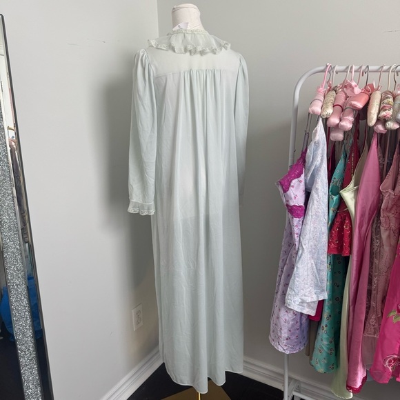 Vintage 1960s Sheer Pastel Baby Blue Nylon Robe – Long Sleeve Peignoir S/M - Picture 6 of 6